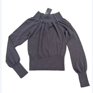 Nwt DOROTHY OF LONDON ballon sleeve lightweight sweater top. Sparkle detail